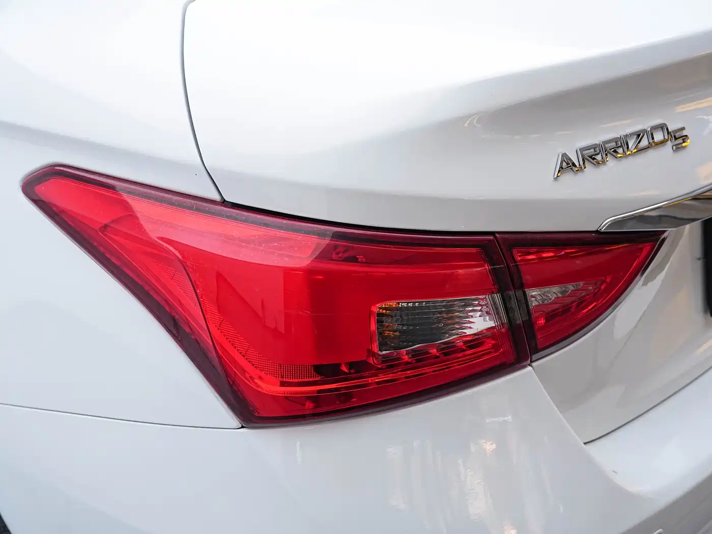 Chery Arrizo 5 2016 2016 1.5L CVT Sharp Leader