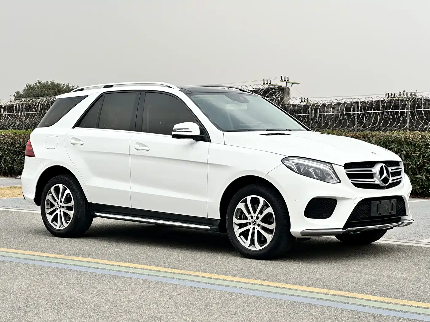 Mercedes-Benz GLE 2017 GLE 320 4MATIC Dynamic фото 3
