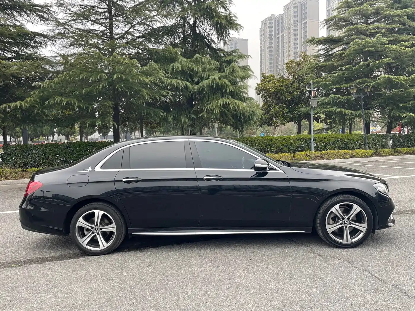 Mercedes-Benz E-Class 2016 E 200 L Sport Type фото 6