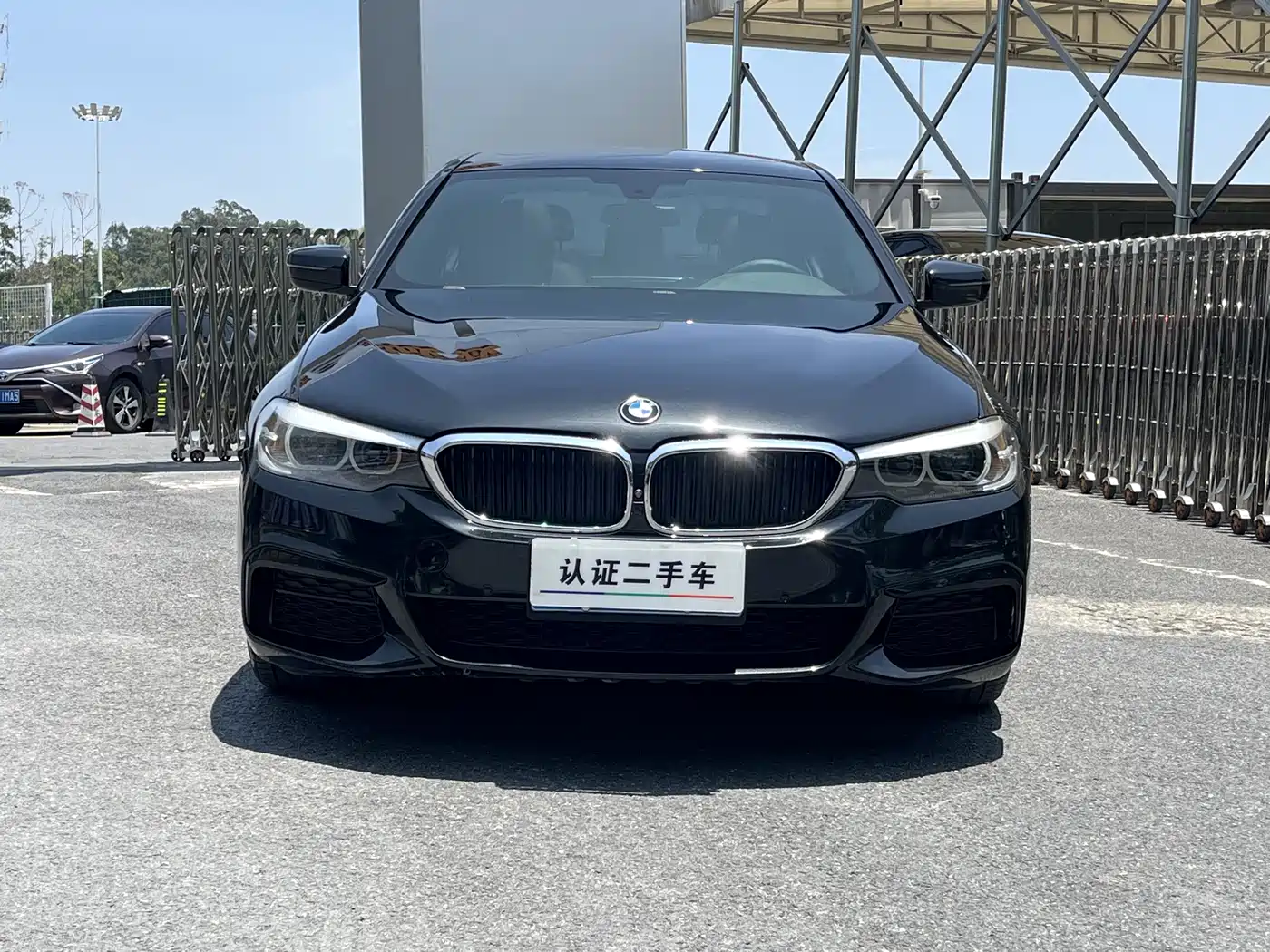 BMW 5 Series 2020 525Li M Sport Package фото 2