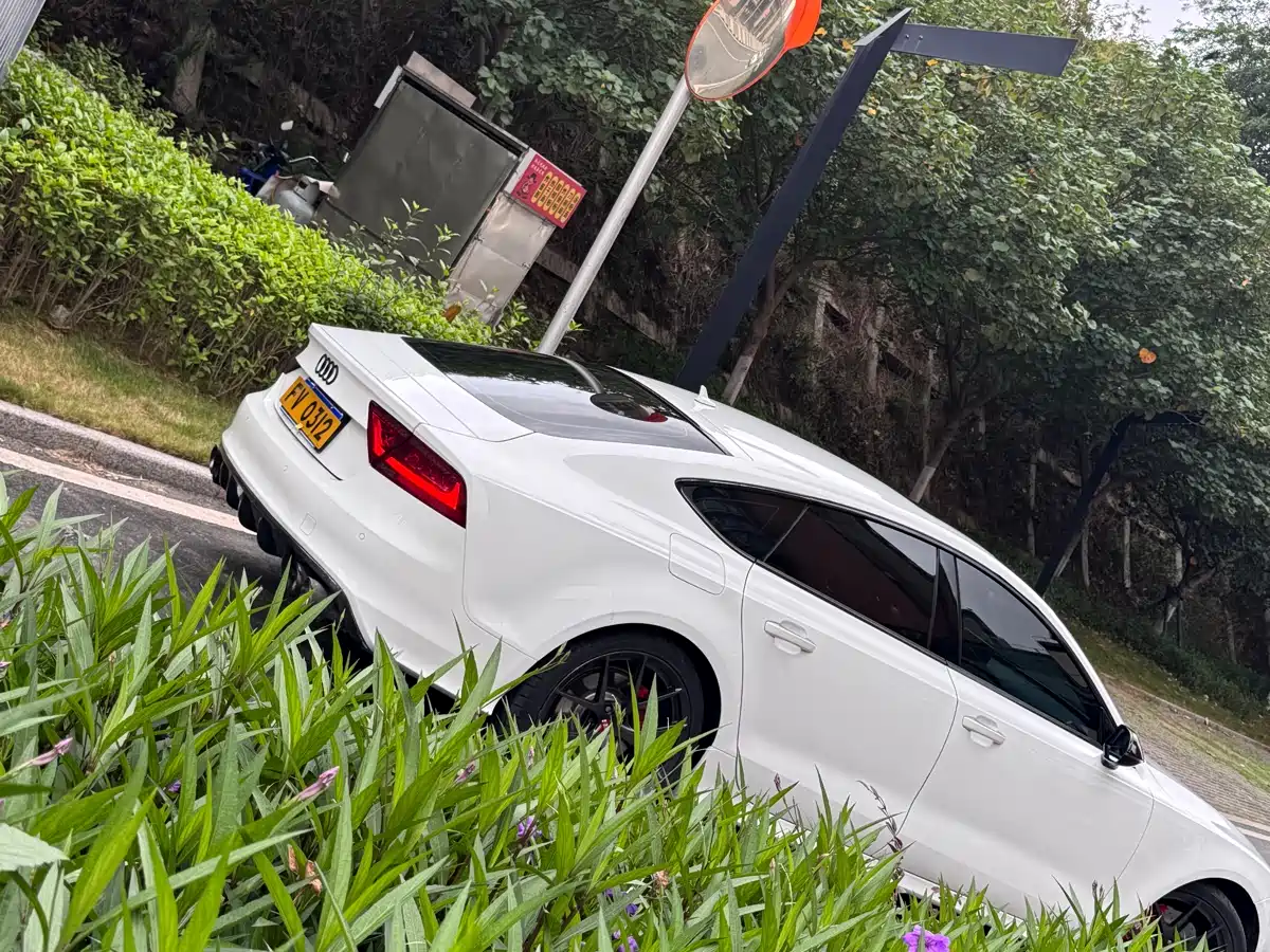 Audi A7 2012 3.0TFSI quattro Luxury Model фото 12