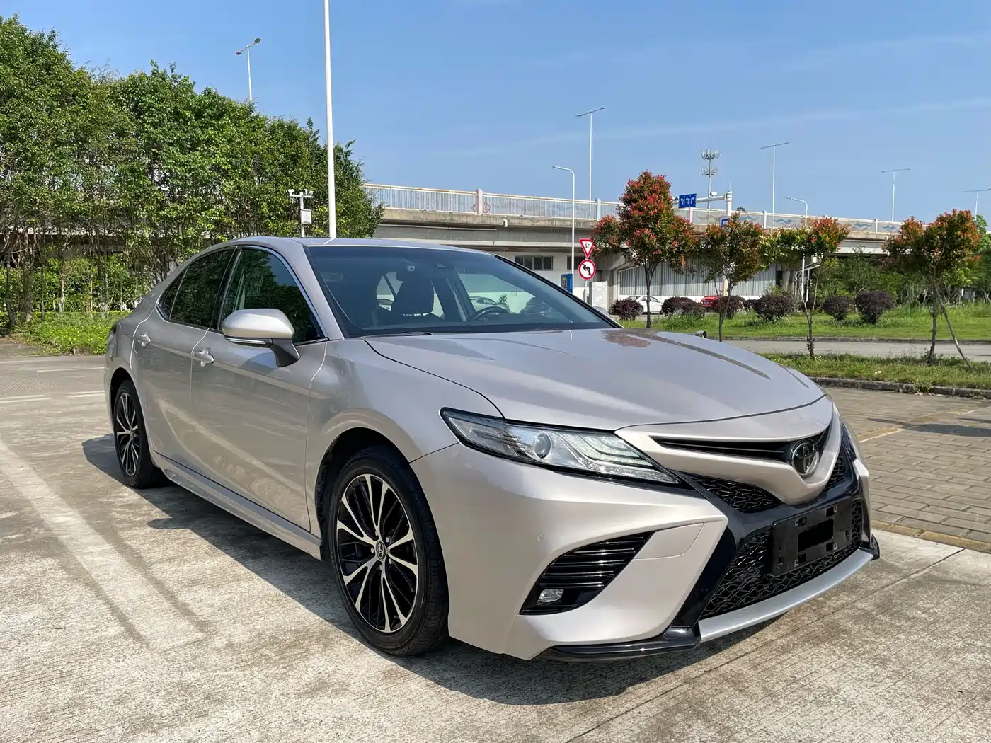 Toyota Camry 2019 2.5S Stylish (China V) фото 3