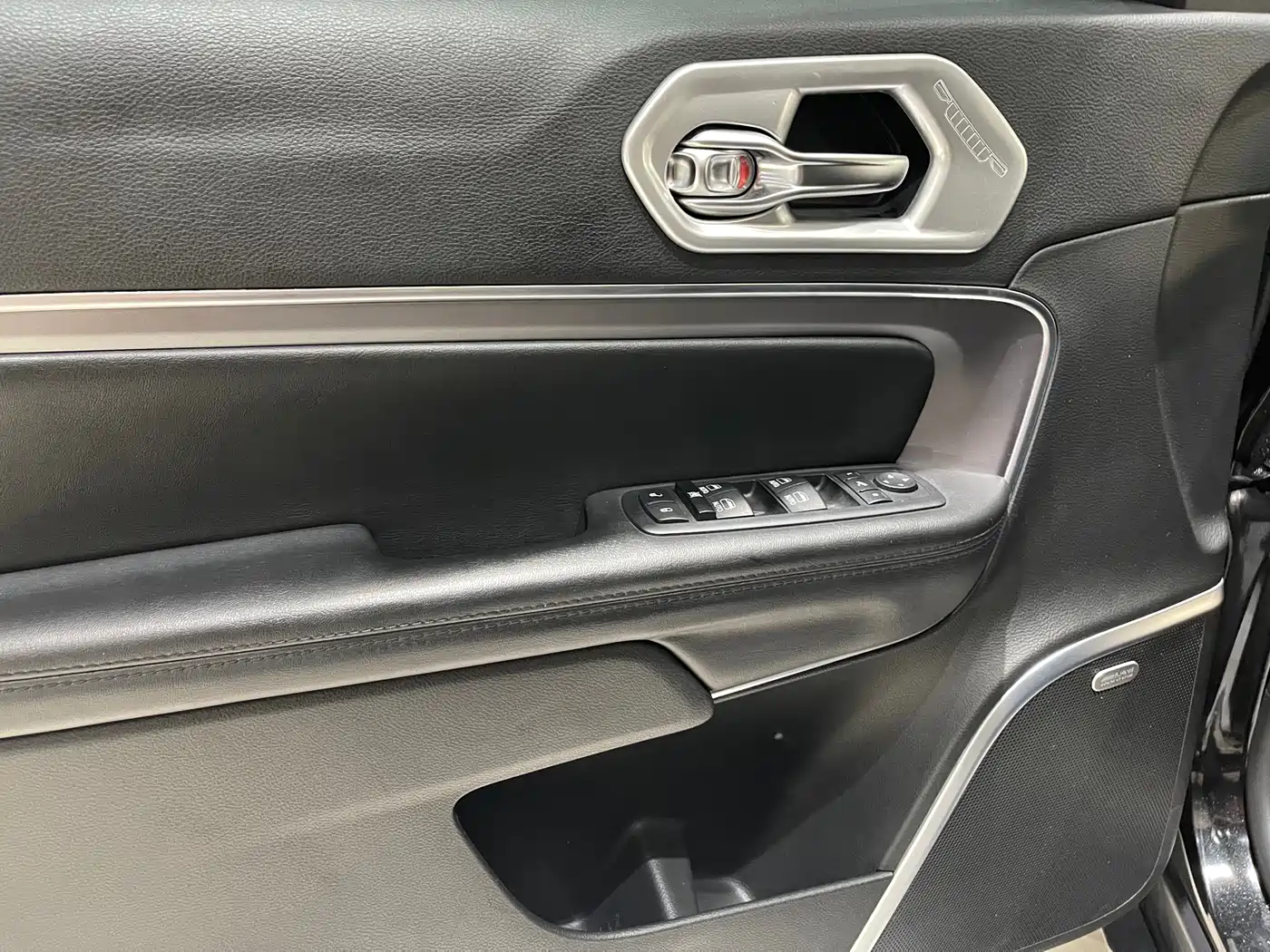 JEEP GRAND COMMANDER