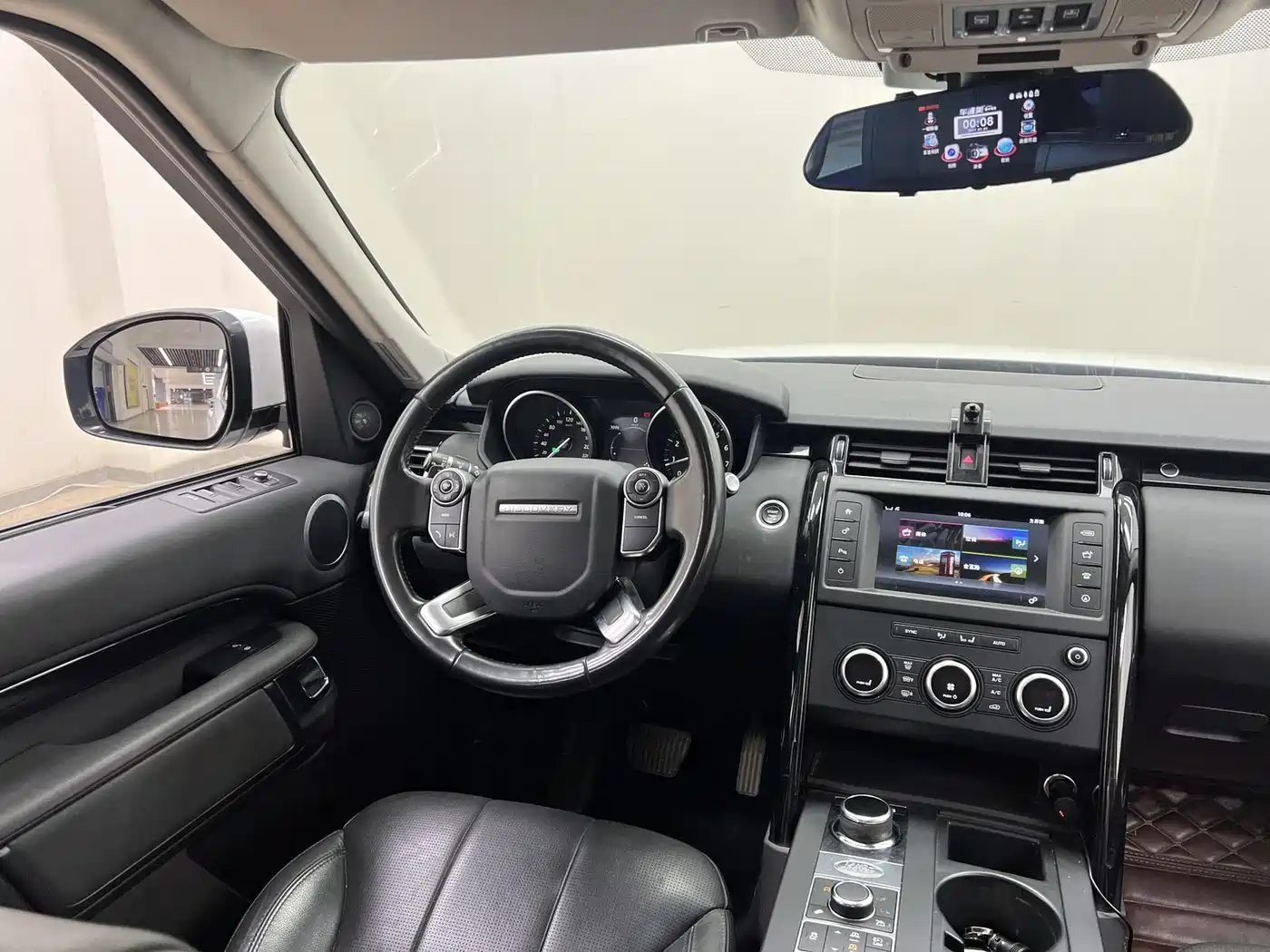 Land Rover Discovery 2017 3.0 SC V6 HSE фото 20