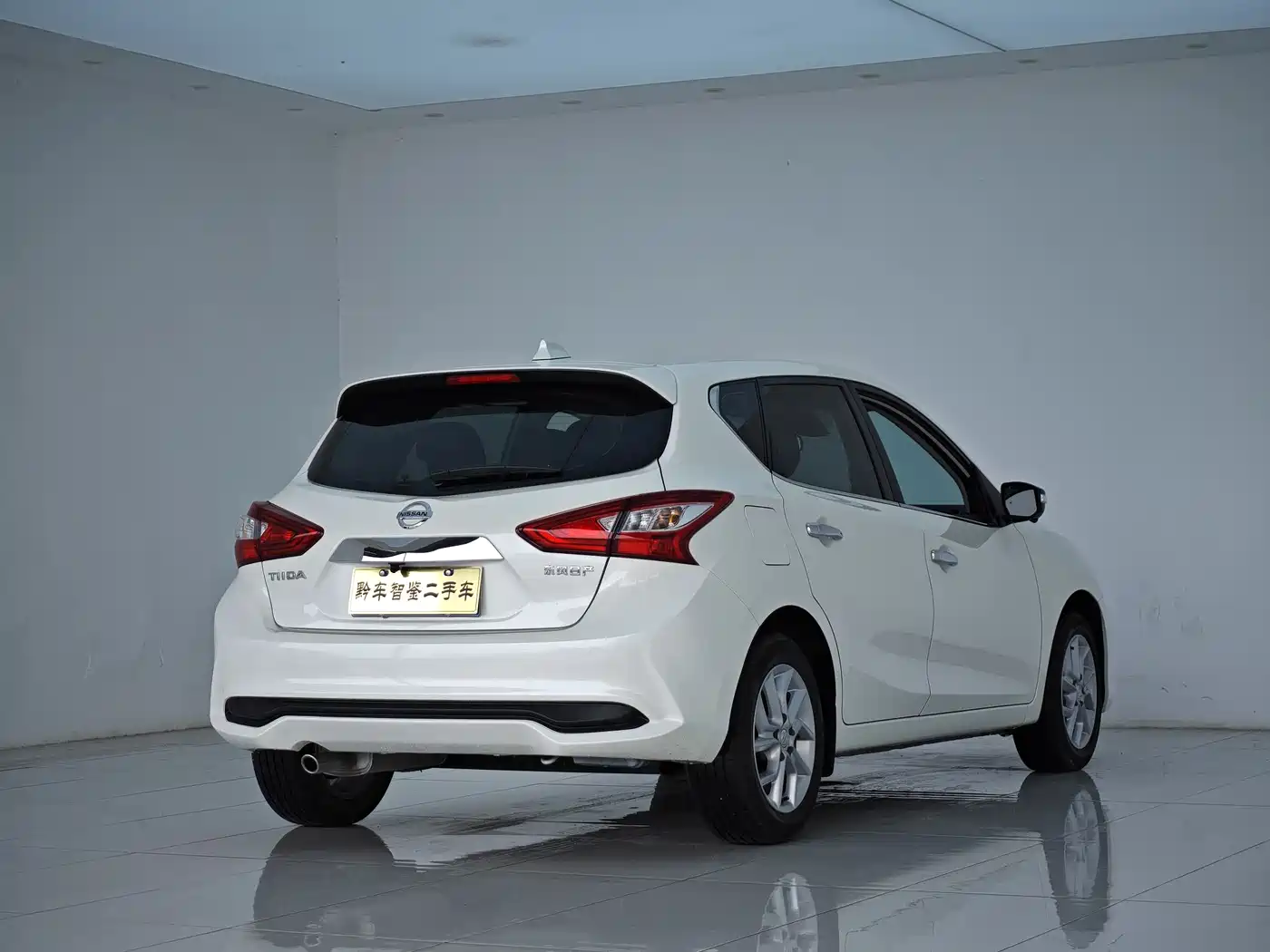 Nissan Tiida 2024 2024 1.6L CVT Smart Drive Edition