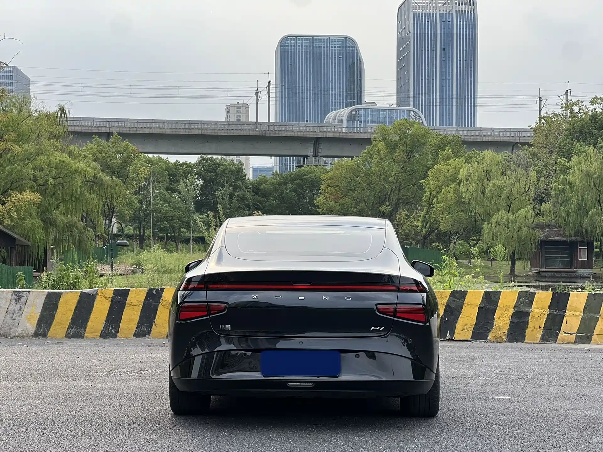 Фото 4 - XPeng P7