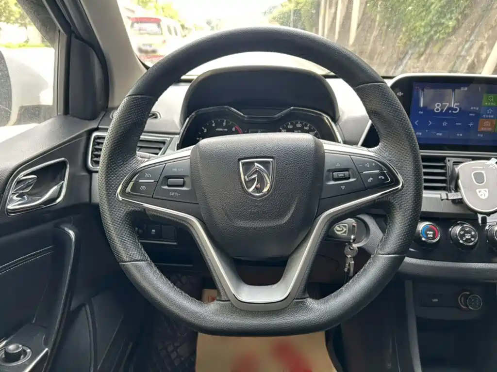 Baojun 310W 2018 2018 1.5L Auto Luxury China V