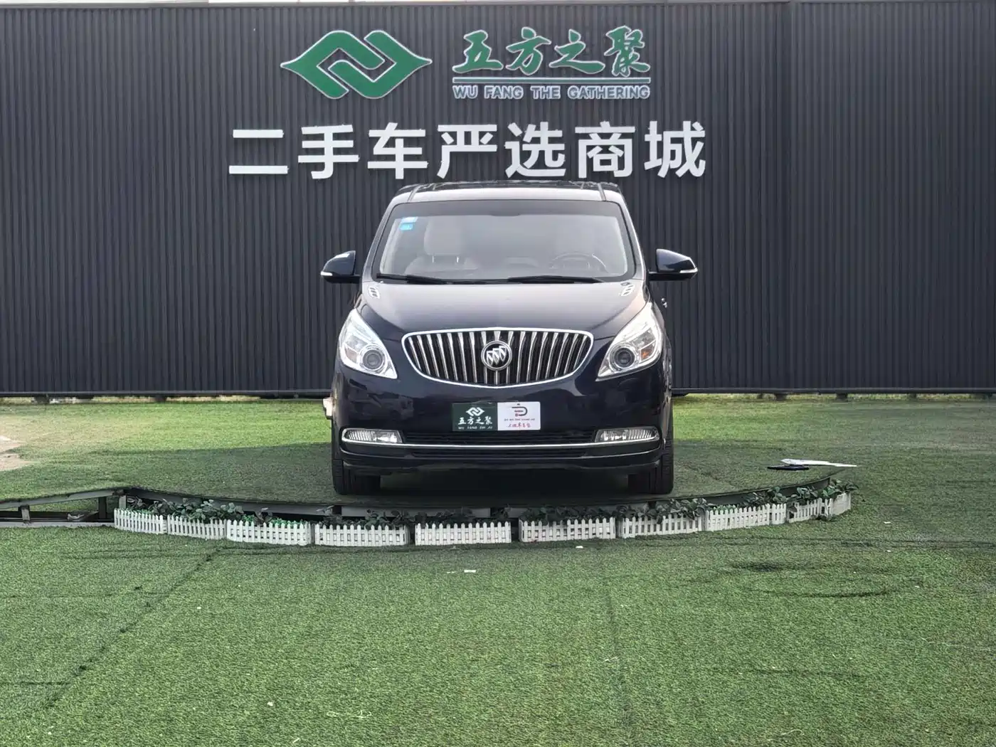 Buick GL8 2014 3.0L XT Luxury Business Flagship фото 2