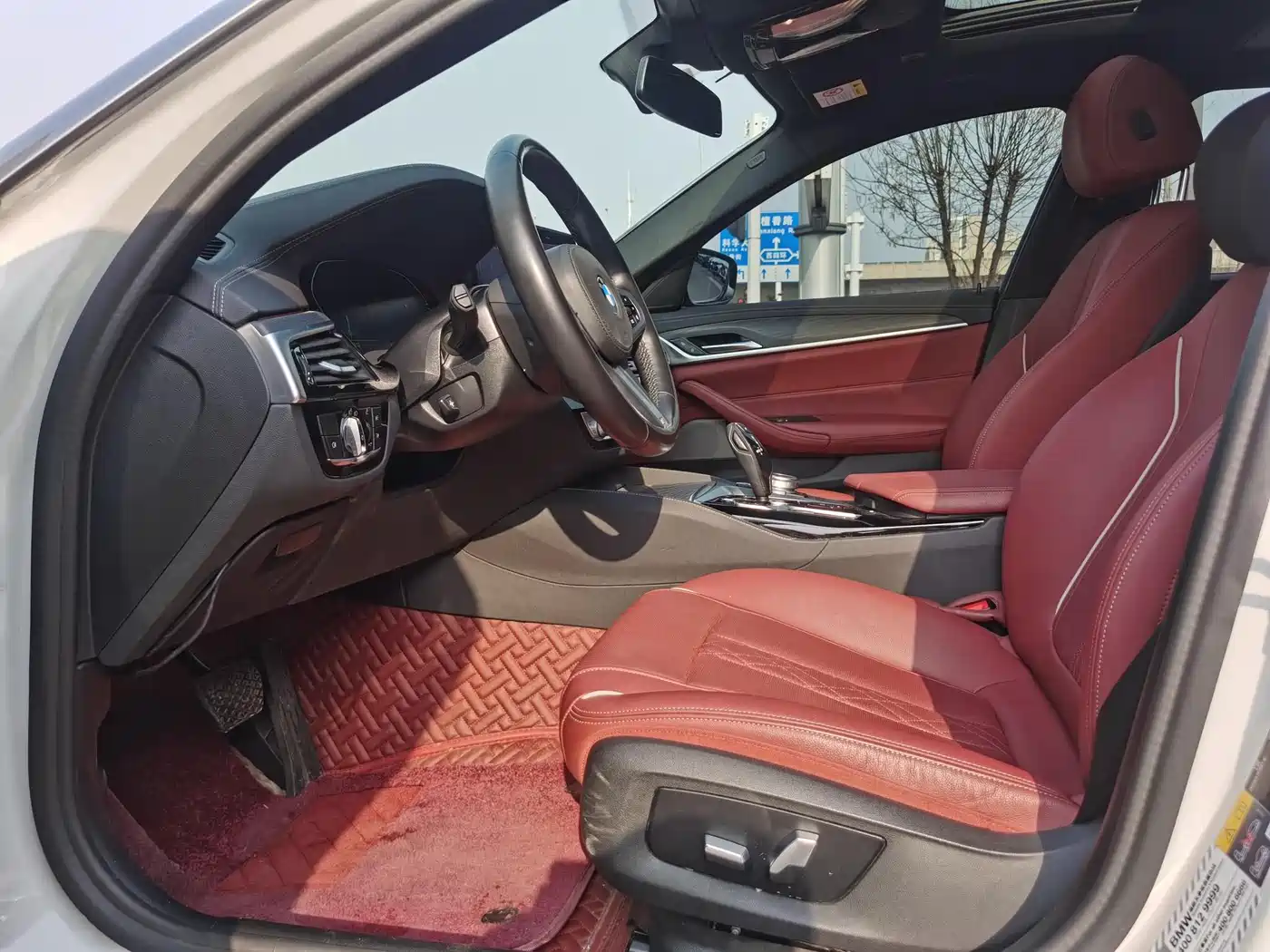 BMW 5 Series New Energy 2021 535Le M Sport Package фото 12