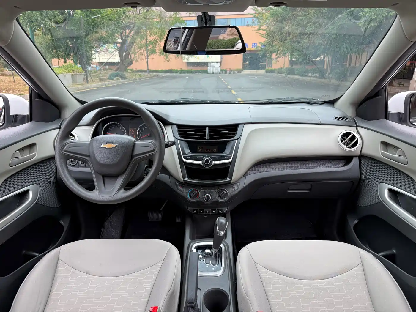 Chevrolet Sail 2015 Sail 3 1.3L AMT Ideal Edition фото 11