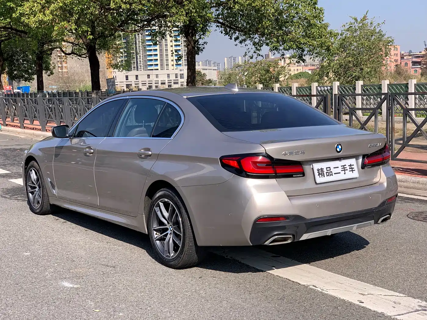 BMW 5-SERIES