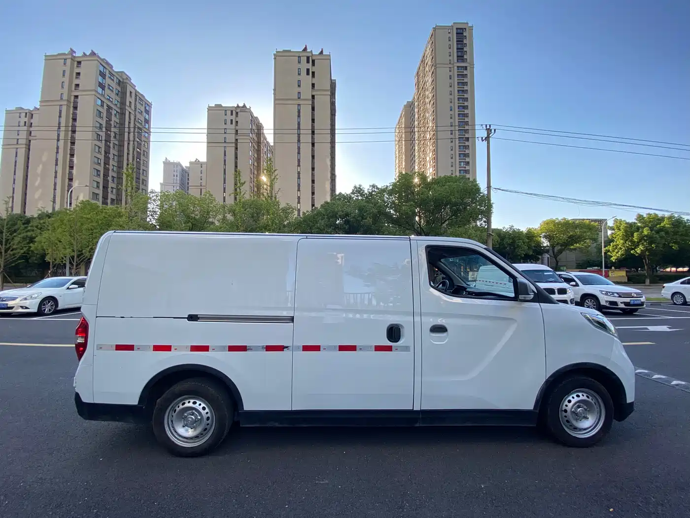 SAIC Maxus Maxus EV30 2023 Pure Electric Intelligent Logistics Expert Long Wheelbase CATL фото 8