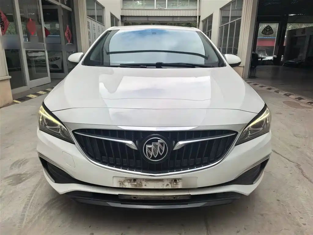 Buick Verano 2018 Sedan 20T Dual Clutch Leading фото 8