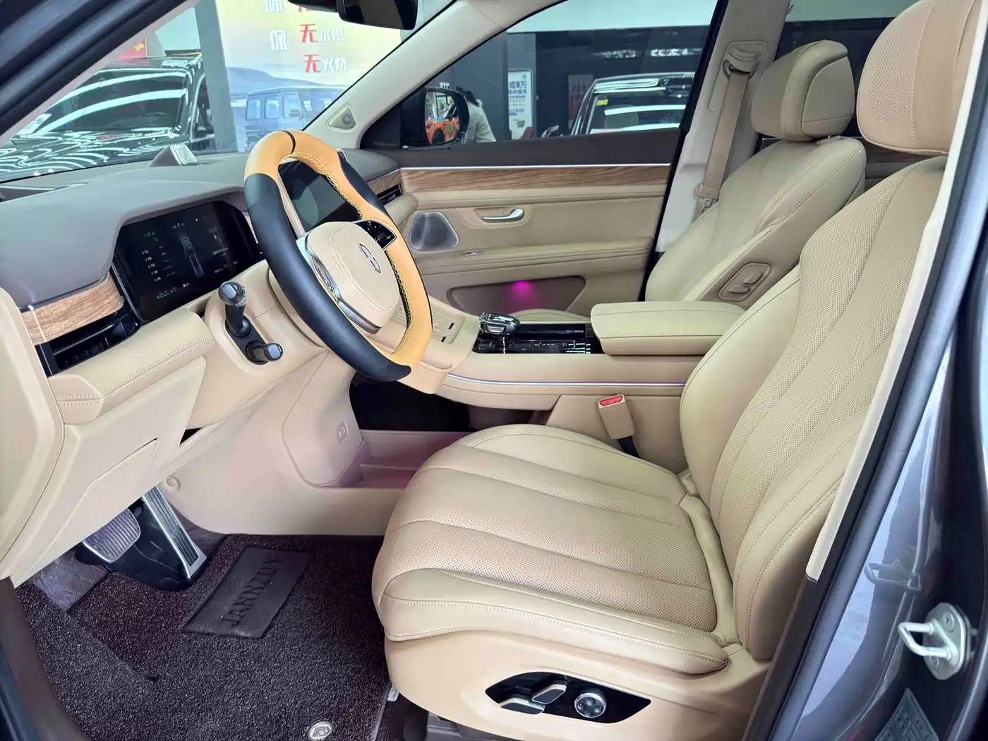 AITO Wenjie AITO M7 2024 1.5T Smart AWD Max Edition 5-Seater фото 9