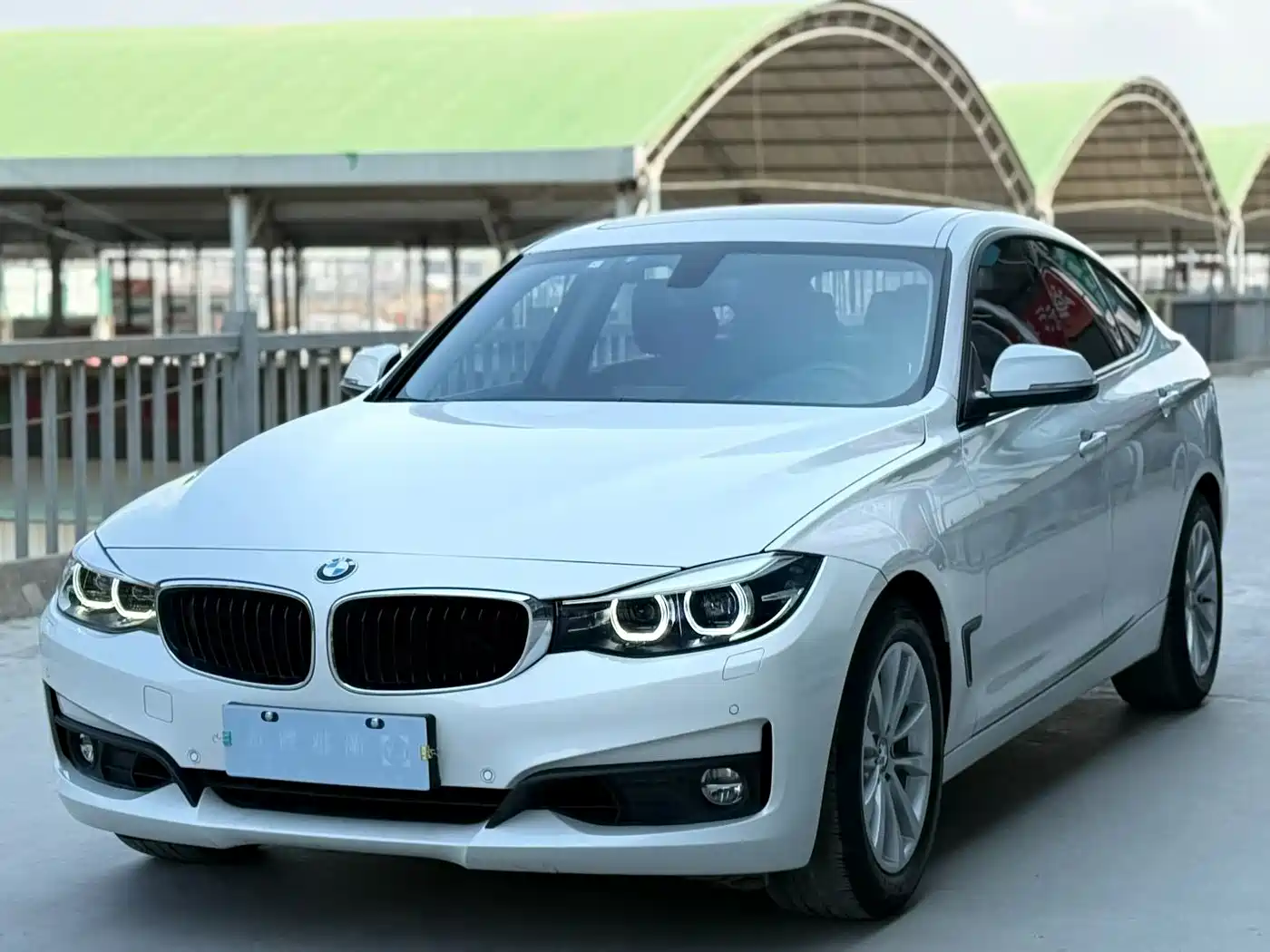 BMW 3 Series GT 2017 320i Fashion