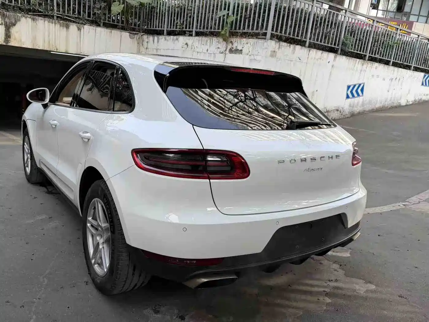 Porsche Macan 2016 Macan 2.0T фото 13
