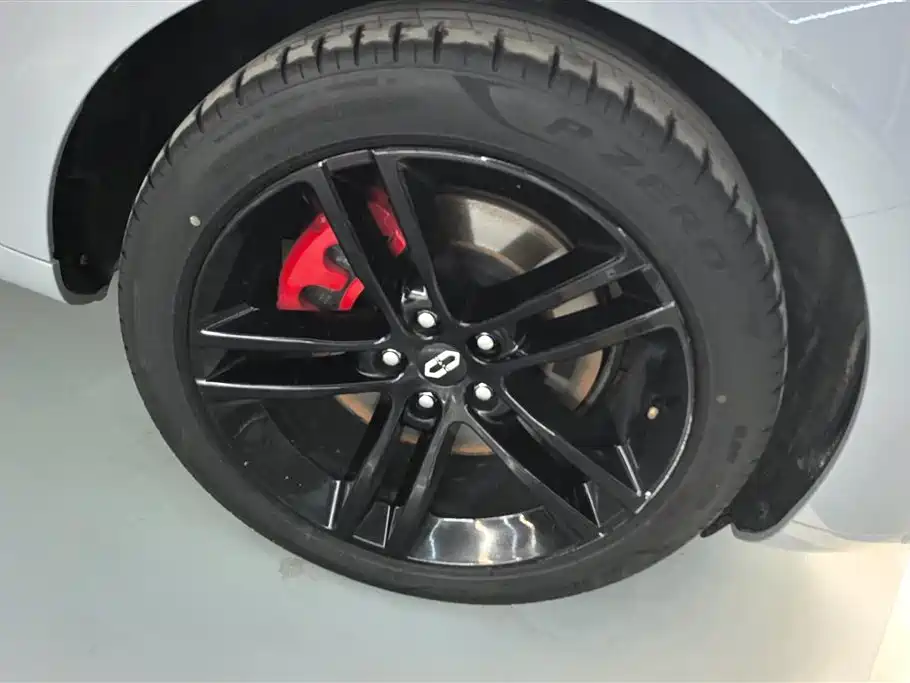 AITO Wenjie AITO M5 2024 Extended Range Max RS AWD Advanced Smart Driving Edition фото 6