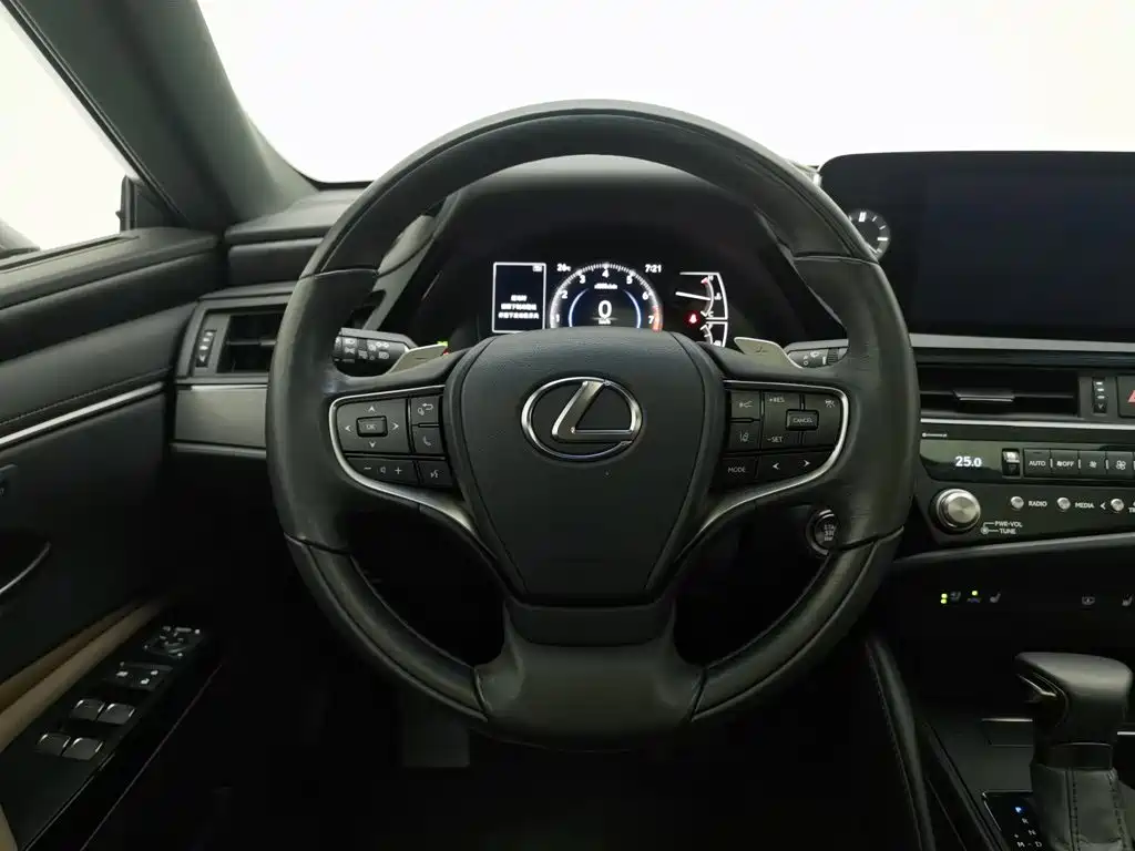 Lexus ES, миниатюра 11