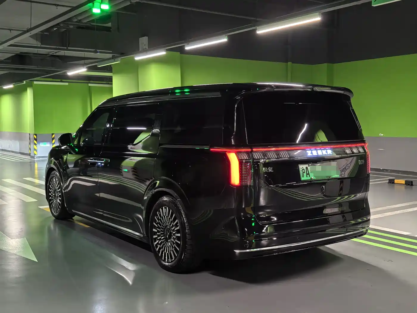 ZEEKR EXTREME KRYPTON 009