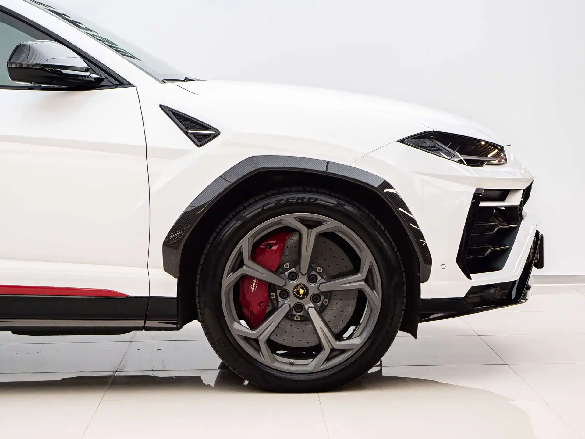 Фото 9 - Lamborghini Urus