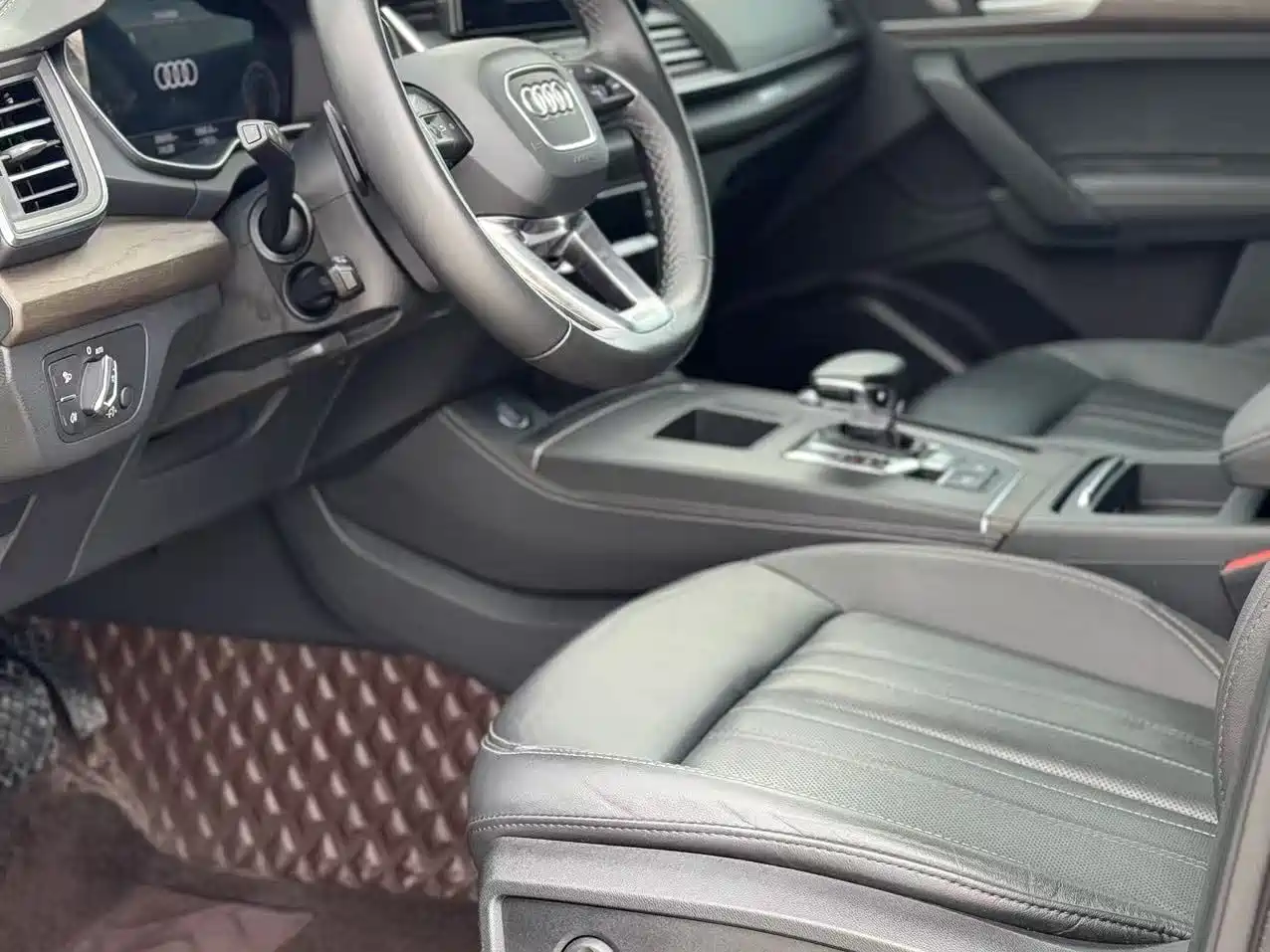 Audi Q5L 2023 40T Luxury Dynamic фото 13