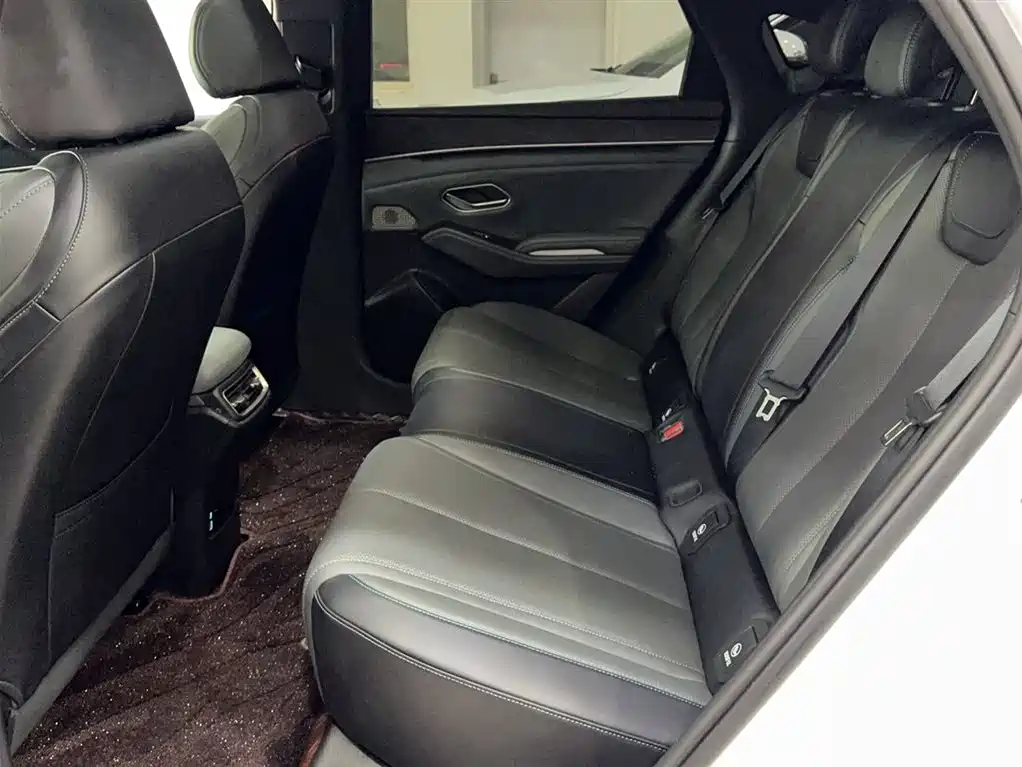 BYD Qin L 2025 DM-i Smart Drive Edition 120KM Leading фото 10