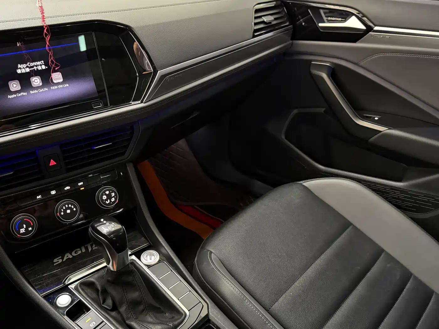 Volkswagen Sagitar 2021 280TSI DSG Comfort Smart Connect Edition фото 10