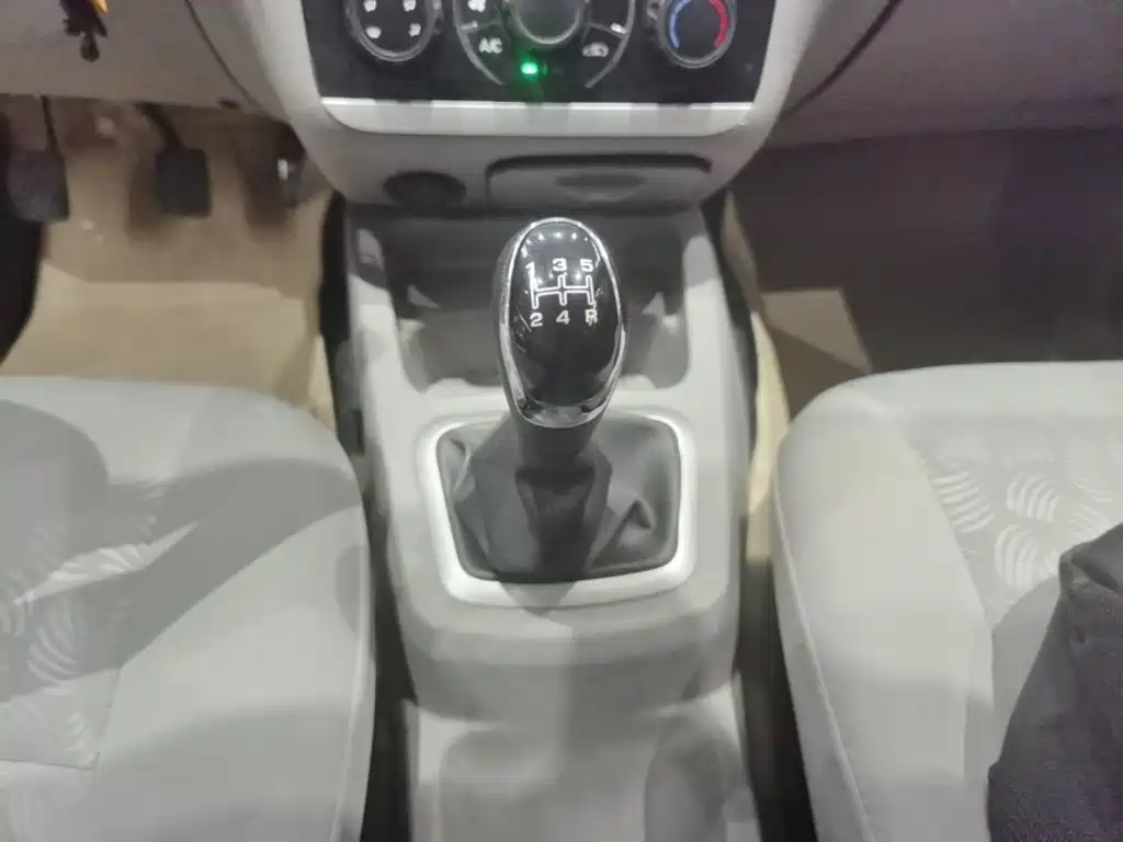 BAIC Weiwang M20 2016 2014 1.5L Utility BJ415A