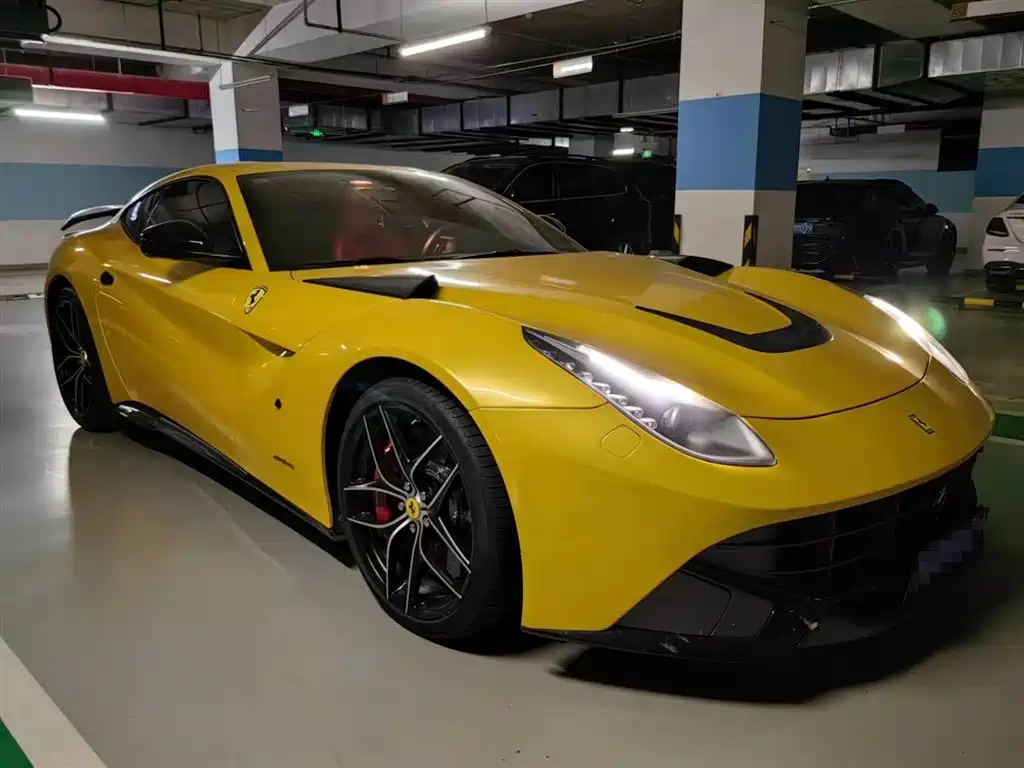 Ferrari F12berlinetta 2014 2013 6.3L Standard