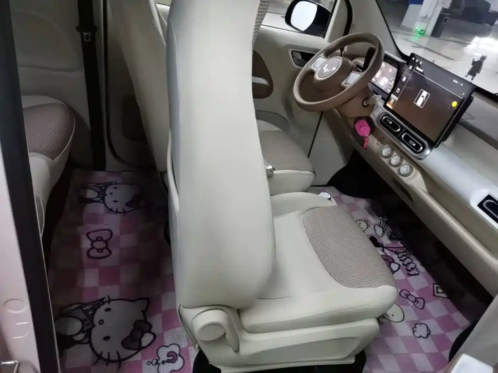 Фото 25 - Wuling Motors Hongguang MINIEV
