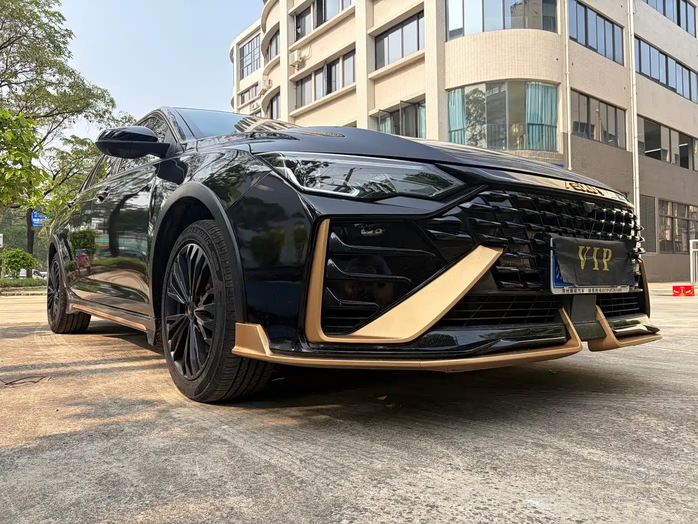 DONGFENG YI HYUN MAX