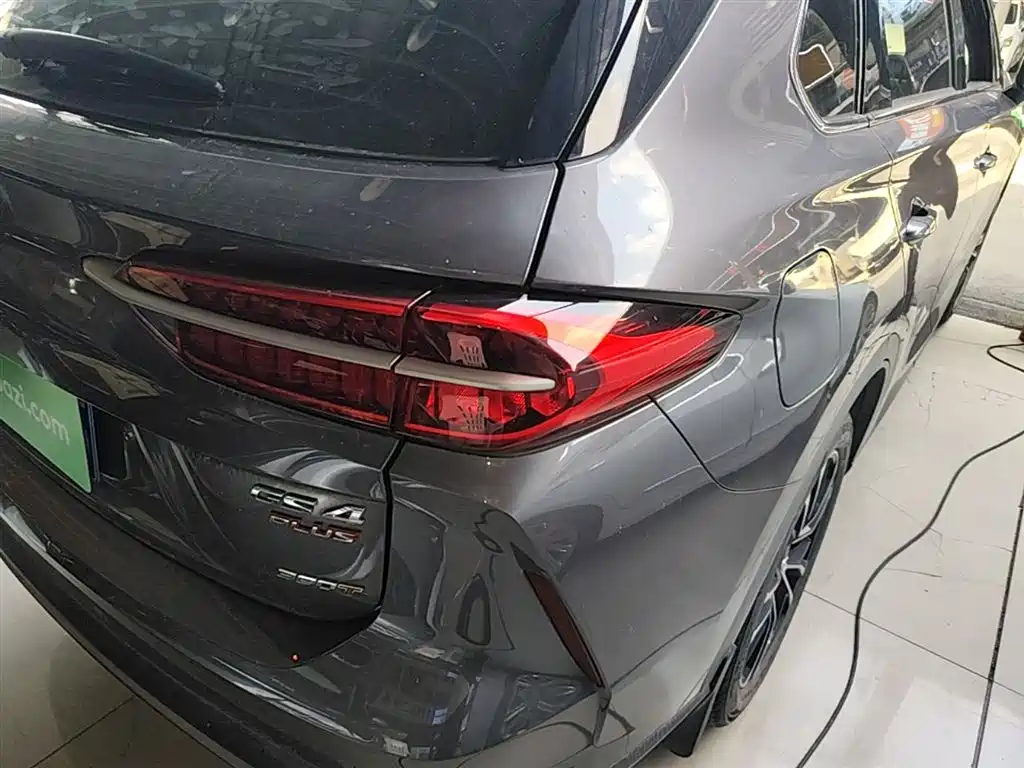 GAC Trumpchi Trumpchi GS4 PLUS 2021 390T Automatic Nebula Edition фото 8