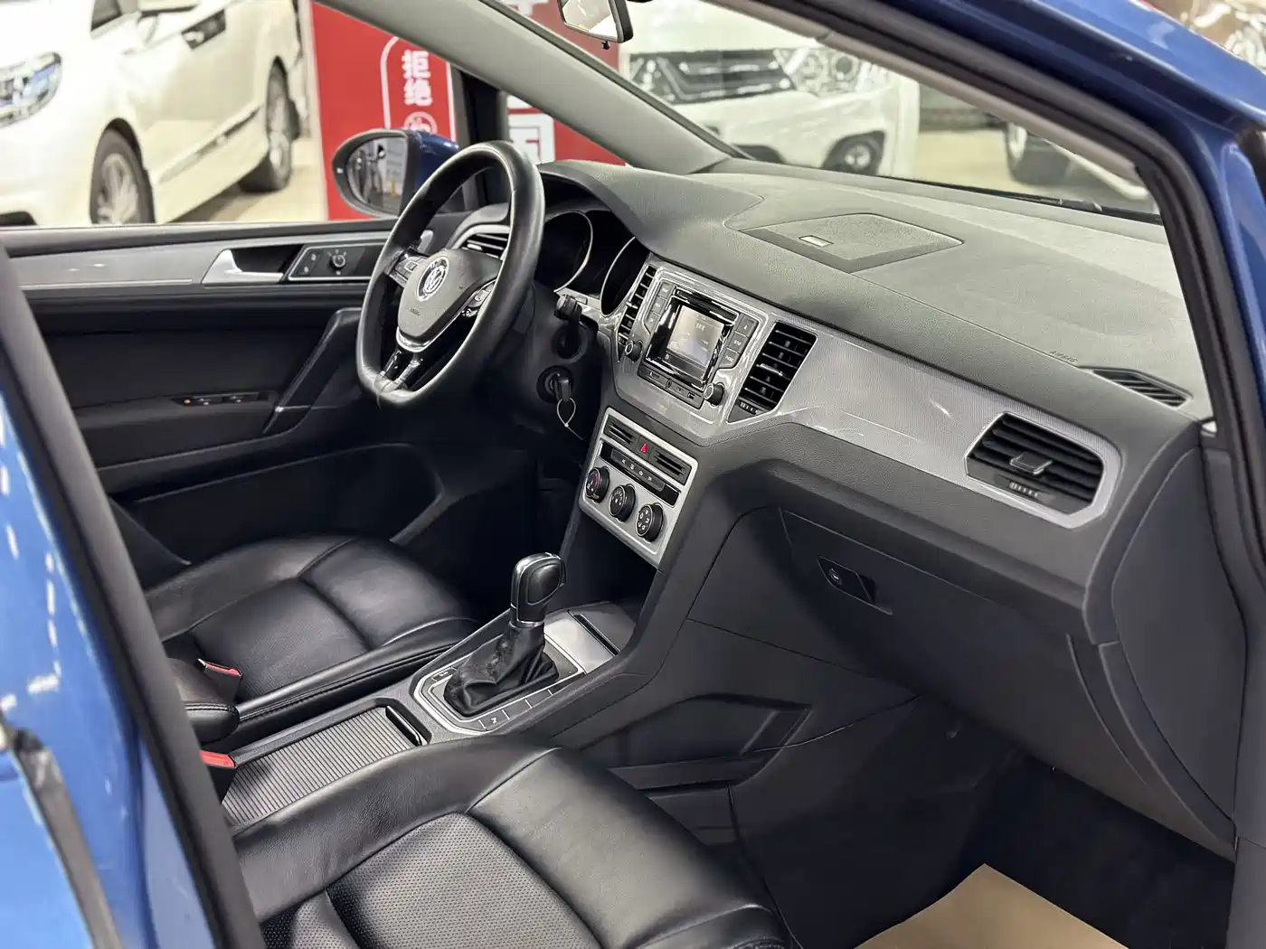 VOLKSWAGEN GOLF*JIAYU