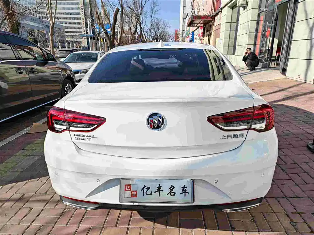 BUICK REGAL