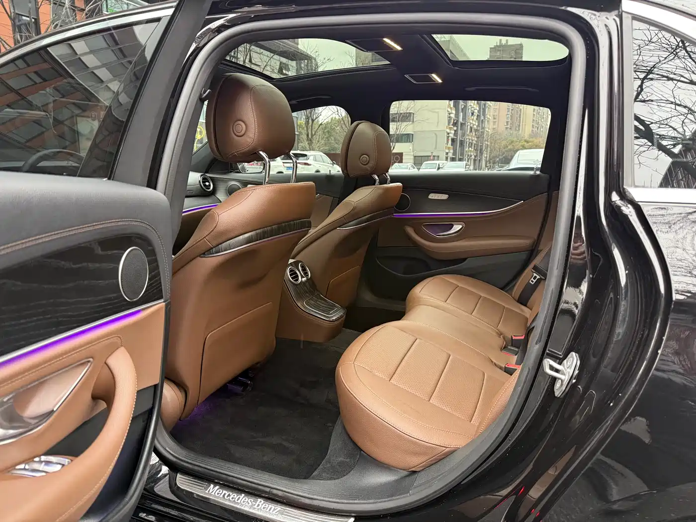 Mercedes-Benz E-Class 2021 E 300 L Sport Fashion фото 8