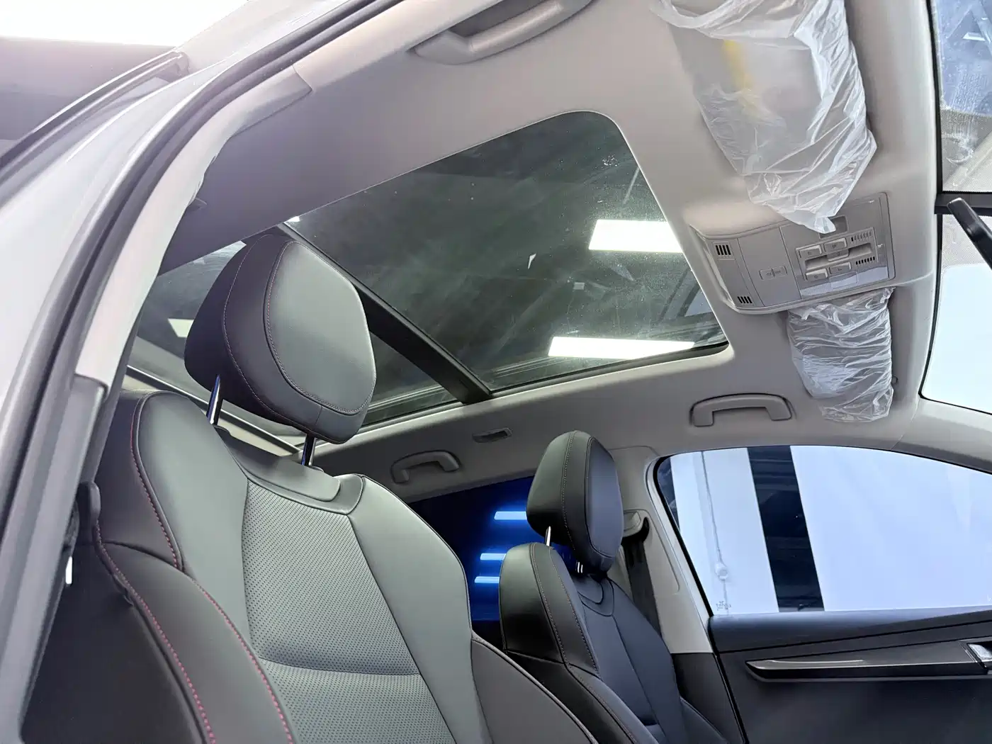 Škoda Karoq 2023 TSI280 Premium Edition фото 22