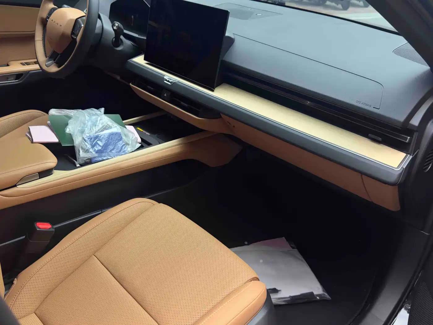Lexus ES 2026 2025 Model 300h Base Version