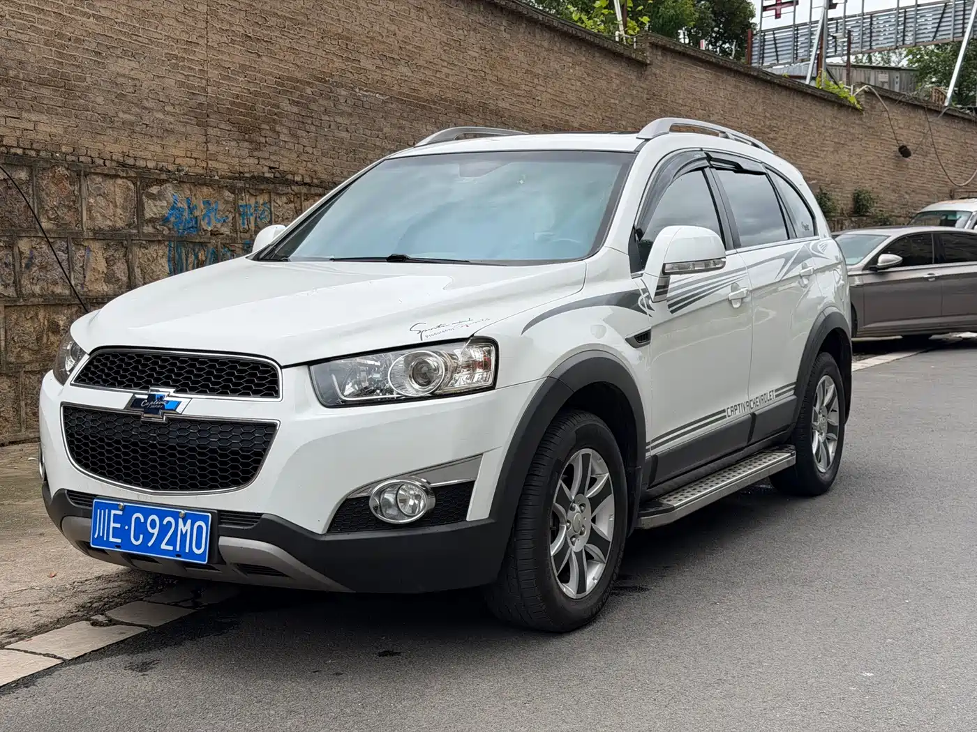 Chevrolet Captiva 2013 2014 2.4L 2WD Urban 7-seater