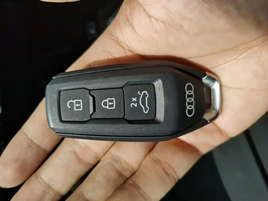 Audi Q6L e-tron 2025 Model Pioneer Edition фото 15