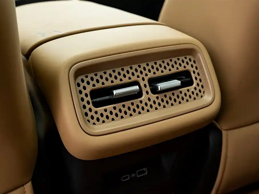 Geely Galaxy Galaxy A7 2025 EM-i фото 22
