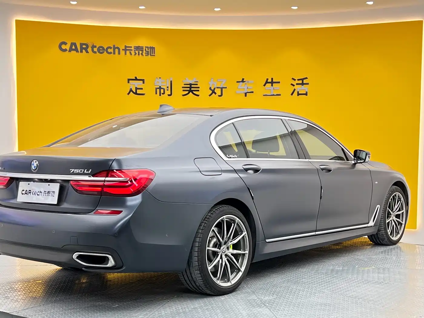 BMW 7 Series 2018 740Li xDrive Premium Type M Sport Package фото 33