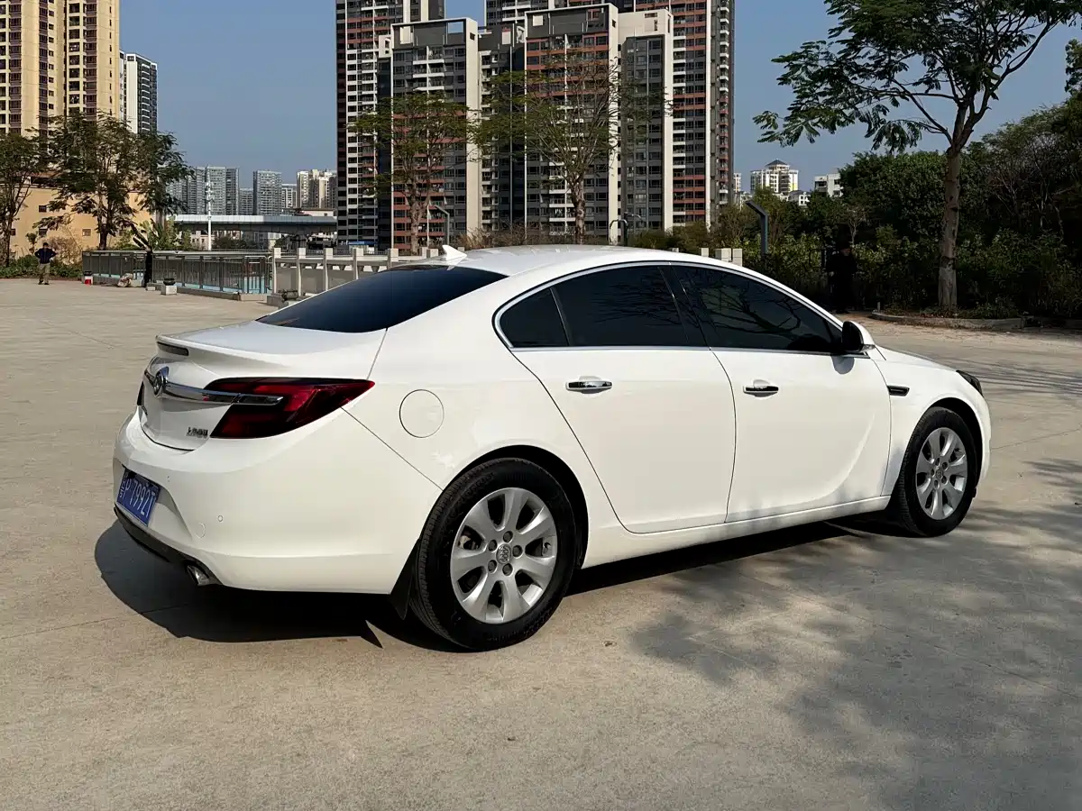 Buick Regal 2015 2.0L Elite Fashion Model фото 7