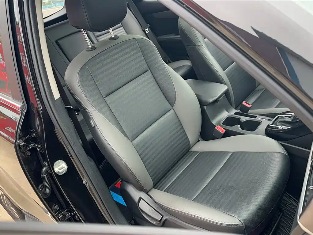 Kia Sportage 2019 2.0L Automatic Smart Luxury Edition фото 3