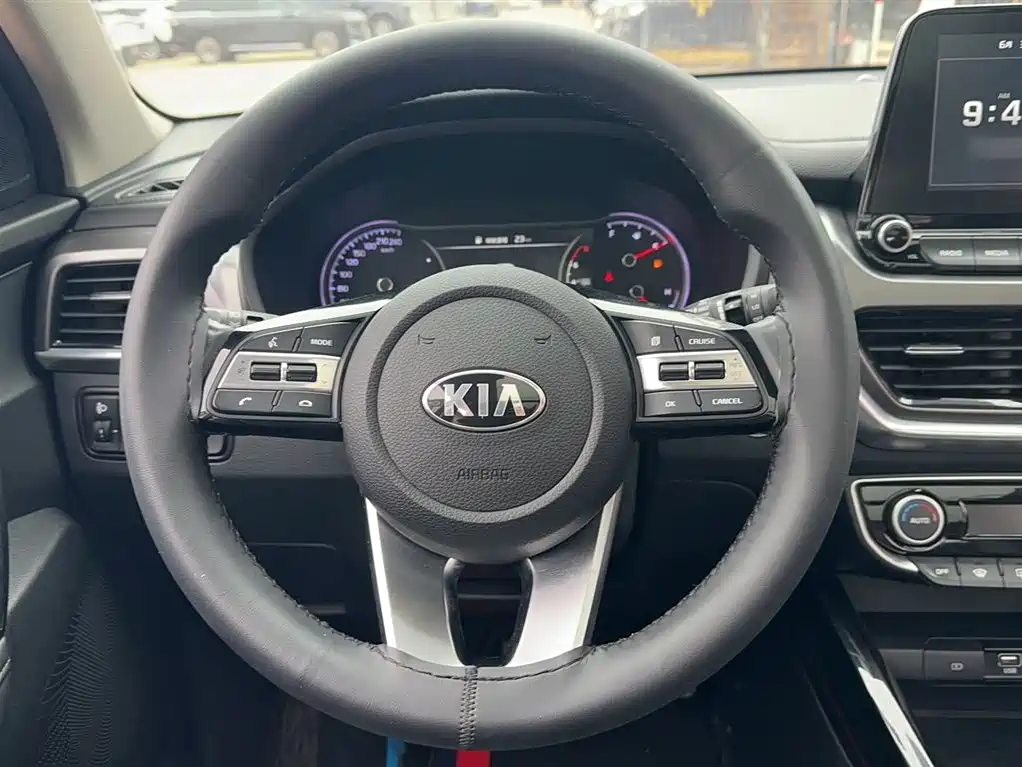 Kia Sportage 2019 2.0L Automatic Smart Luxury Edition фото 4