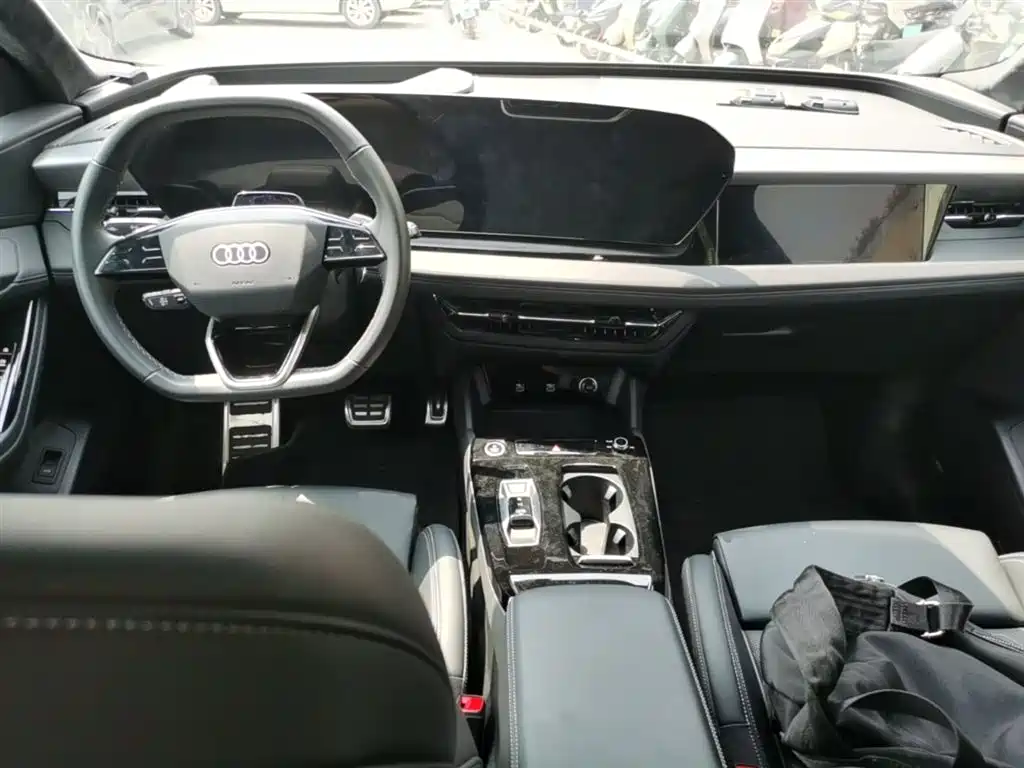 Audi Q6L e-tron 2025 Model Pioneer Edition фото 16