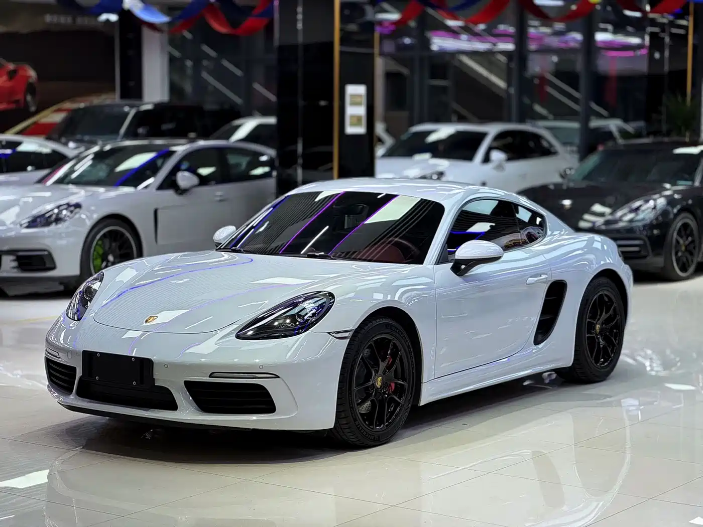 Porsche 718 2018 Cayman 2.0T
