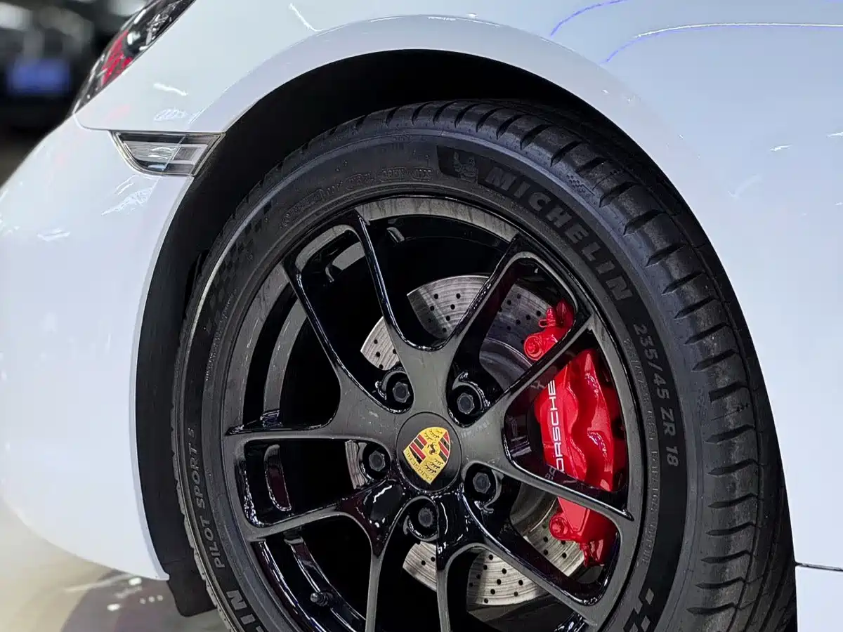 Porsche 718 2018 Cayman 2.0T фото 15