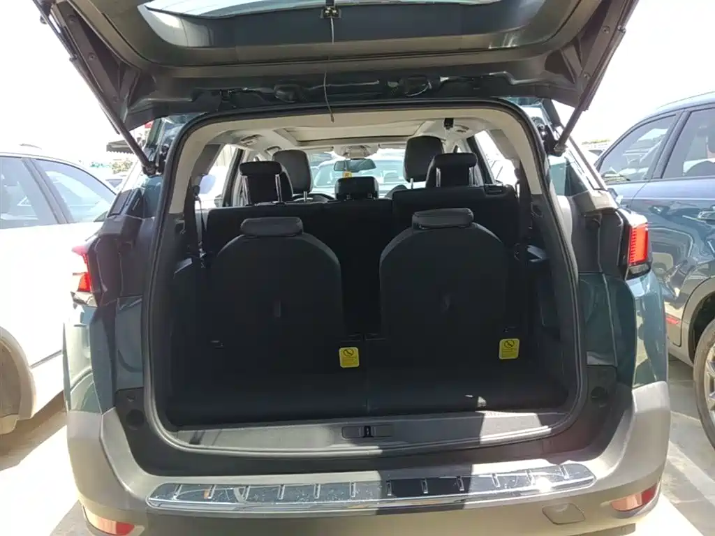 Peugeot 5008 2019 350THP 7-seat Elite Edition фото 19