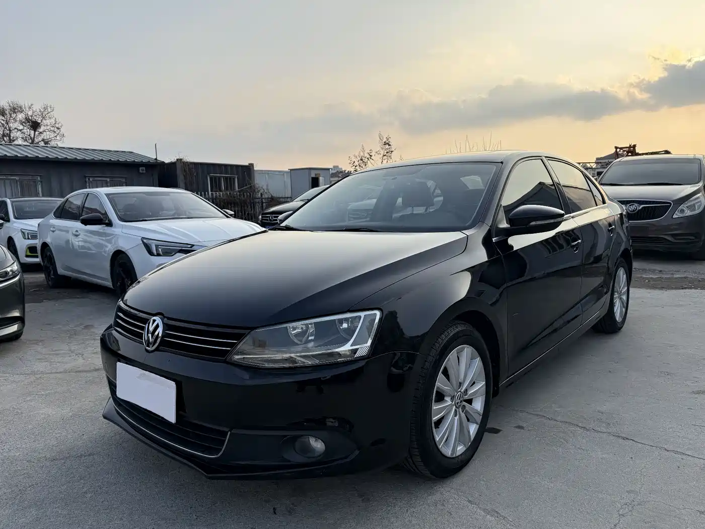 Volkswagen Sagitar 2014 Facelift 1.6L Automatic Comfort