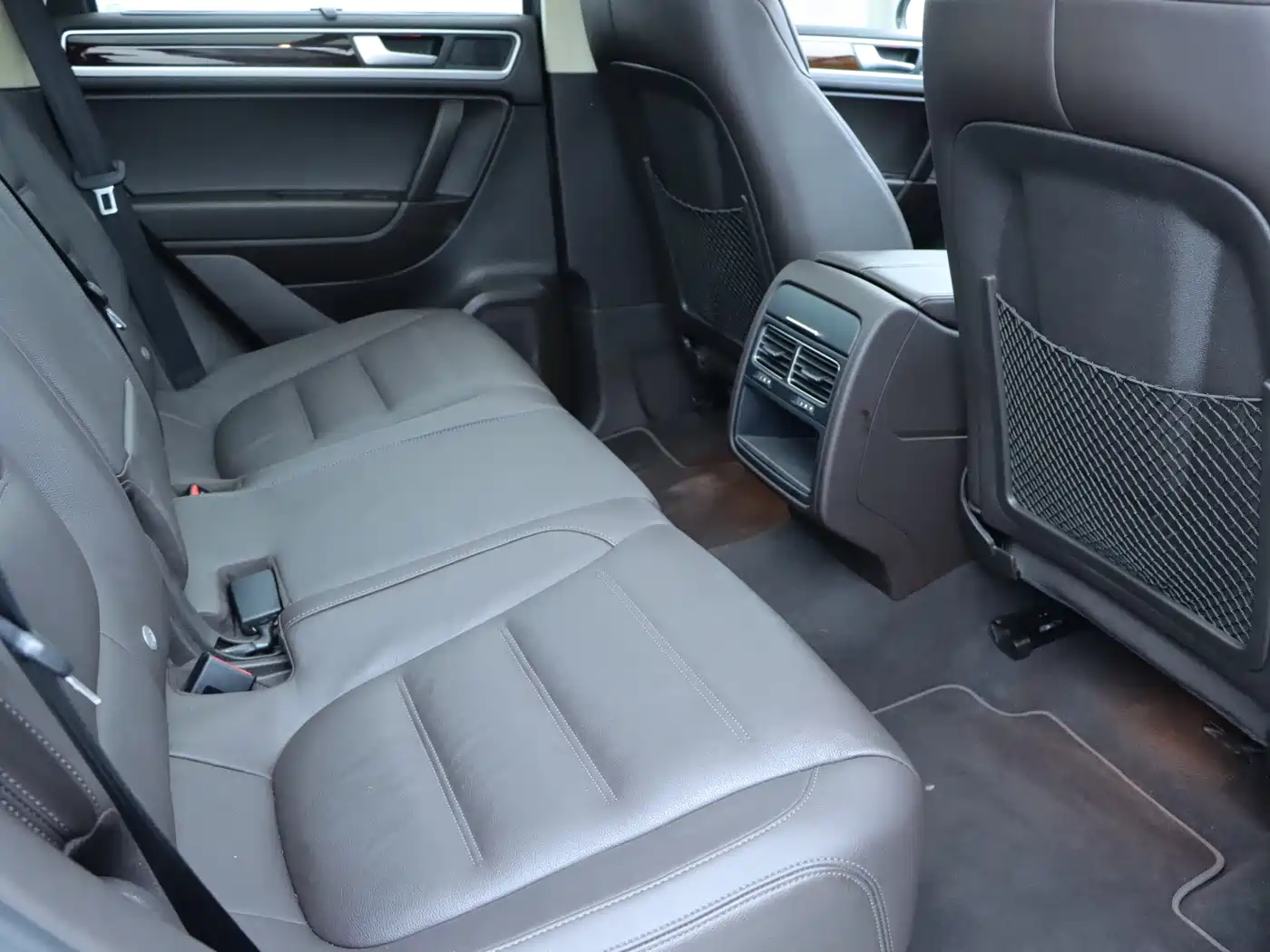 Volkswagen Touareg 2015 3.0TSI Comfort Edition фото 12